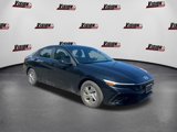 Used 2025 Hyundai Elantra SE image 3