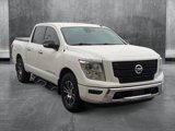 Used 2020 Nissan Titan SV image 3