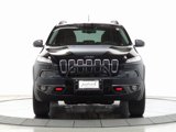 Used 2017 Jeep Cherokee Trailhawk image 2
