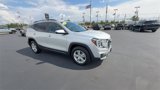 Certified 2022 GMC Terrain SLE w/ Driver Convenience Package image 2