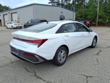New 2025 Hyundai Elantra SE image 3