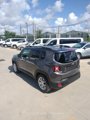 Used 2019 Jeep Renegade Latitude image 4