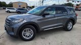 Used 2025 Ford Explorer Active w/ Active Comfort Package image 4
