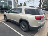 Used 2017 GMC Acadia SLT image 3
