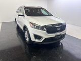 Used 2017 Kia Sorento LX image 2