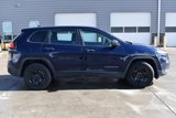 Used 2015 Jeep Cherokee Sport image 4