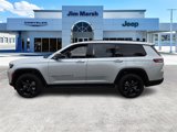 Used 2023 Jeep Grand Cherokee L Laredo image 3
