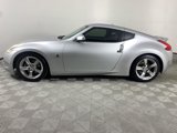 Used 2009 Nissan 370Z Touring image 2