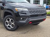 Used 2022 Jeep Compass Trailhawk w/ Trailhawk Elite Group image 2