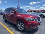 Used 2020 Nissan Pathfinder SV image 2
