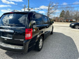Used 2010 Chrysler Town & Country Touring image 5