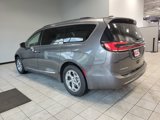 Certified 2022 Chrysler Pacifica Limited image 4