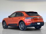 Certified 2024 Porsche Macan image 3