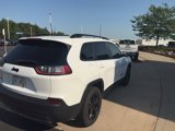 Used 2019 Jeep Cherokee Latitude Plus image 4