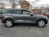 Used 2013 Volkswagen Touareg VR6 image 6