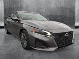 Used 2023 Nissan Altima 2.5 SV image 3