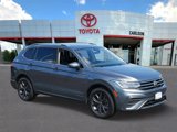 Used 2022 Volkswagen Tiguan SE w/ Panoramic Sunroof Package image 2