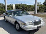 Used 1997 Lincoln Town Car Executive image 3