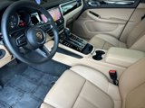 Used 2025 Porsche Macan image 4