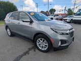 Used 2023 Chevrolet Equinox LT image 2