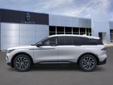 New 2025 Lincoln Nautilus Premier image 3