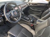 Certified 2024 Porsche Macan image 4