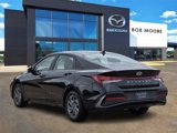 Used 2024 Hyundai Elantra SEL image 3