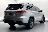 Used 2018 Toyota Highlander XLE image 5