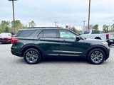 Certified 2022 Ford Explorer XLT w/ Equipment Group 202A image 3