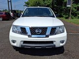 Used 2018 Nissan Frontier SV image 2
