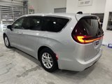 Used 2023 Chrysler Pacifica Touring-L image 5
