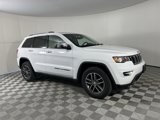Used 2017 Jeep Grand Cherokee Limited w/ Trailer Tow Group IV image 2