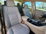 Used 2017 Ford Taurus SE image 2