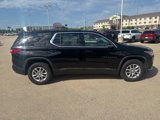 Used 2020 Chevrolet Traverse LT image 2