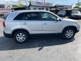 Used 2013 Kia Sorento LX w/ Convenience Pkg image 3