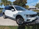 Used 2018 Volkswagen Tiguan SE w/ Panoramic Sunroof Package image 2