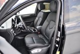 Certified 2025 Porsche Macan image 5