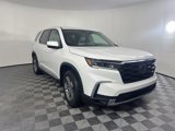 Used 2025 Honda Pilot EX-L image 3