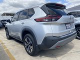 Used 2022 Nissan Rogue SV image 2