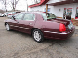 Used 2006 Lincoln Town Car Signature image 5