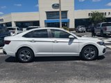 Used 2024 Volkswagen Jetta SE image 3