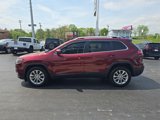 Certified 2019 Jeep Cherokee Latitude w/ Popular Appearance Group image 5
