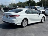 Used 2020 Toyota Camry XLE image 3