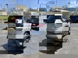 Used 2023 Nissan Rogue SV image 3