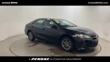Used 2015 Toyota Camry SE image 2