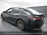 Used 2022 Toyota Camry SE image 5