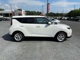 Used 2025 Kia Soul LX w/ LX Technology Package image 2