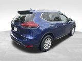 Used 2018 Nissan Rogue SV image 6