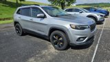 Used 2019 Jeep Cherokee Latitude Plus image 3