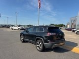 Used 2020 Jeep Cherokee Limited image 3